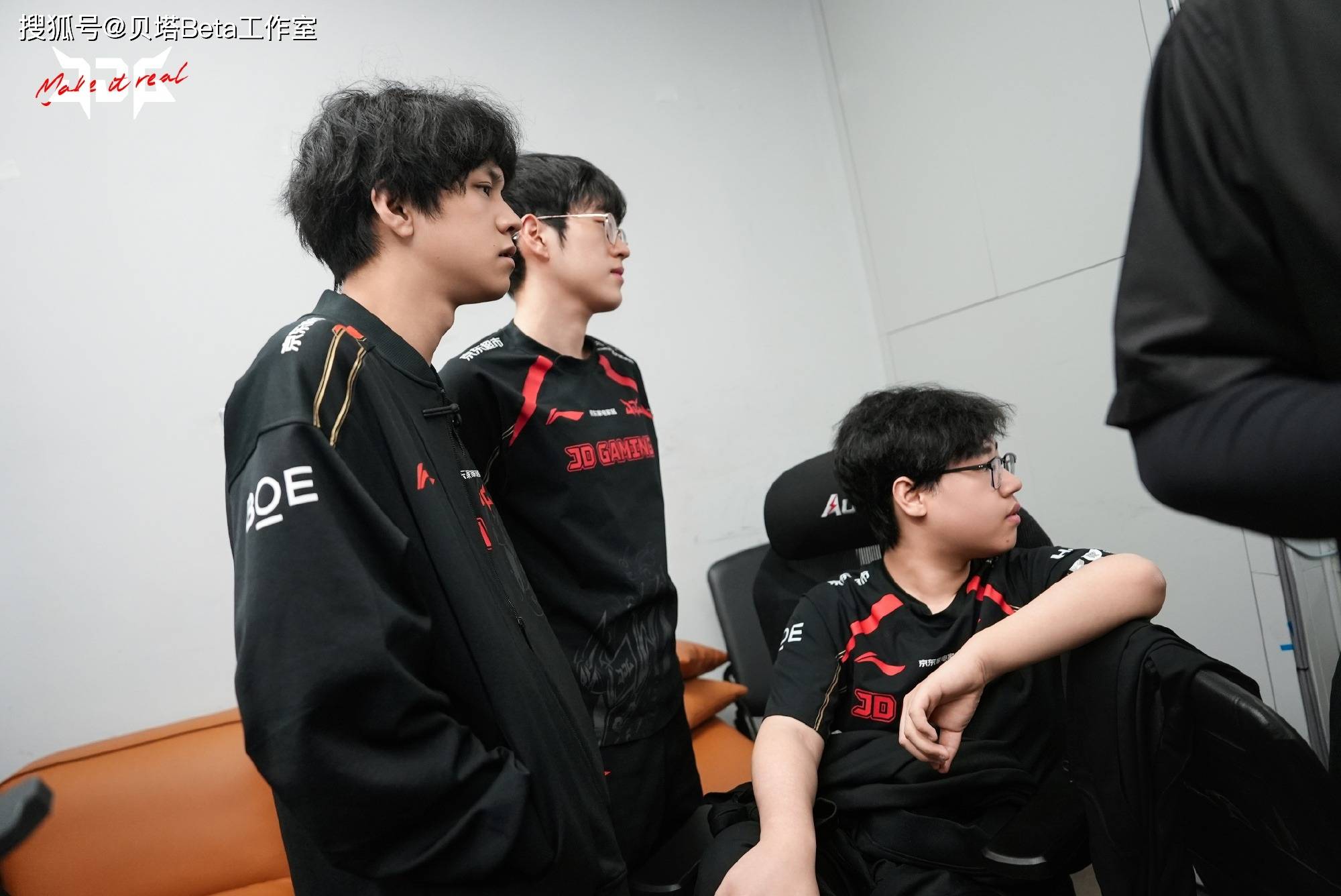 BLG翻盘DK，BDD开启传奇时刻宿命之战成都决赛之夜，让粉丝疯狂欢呼