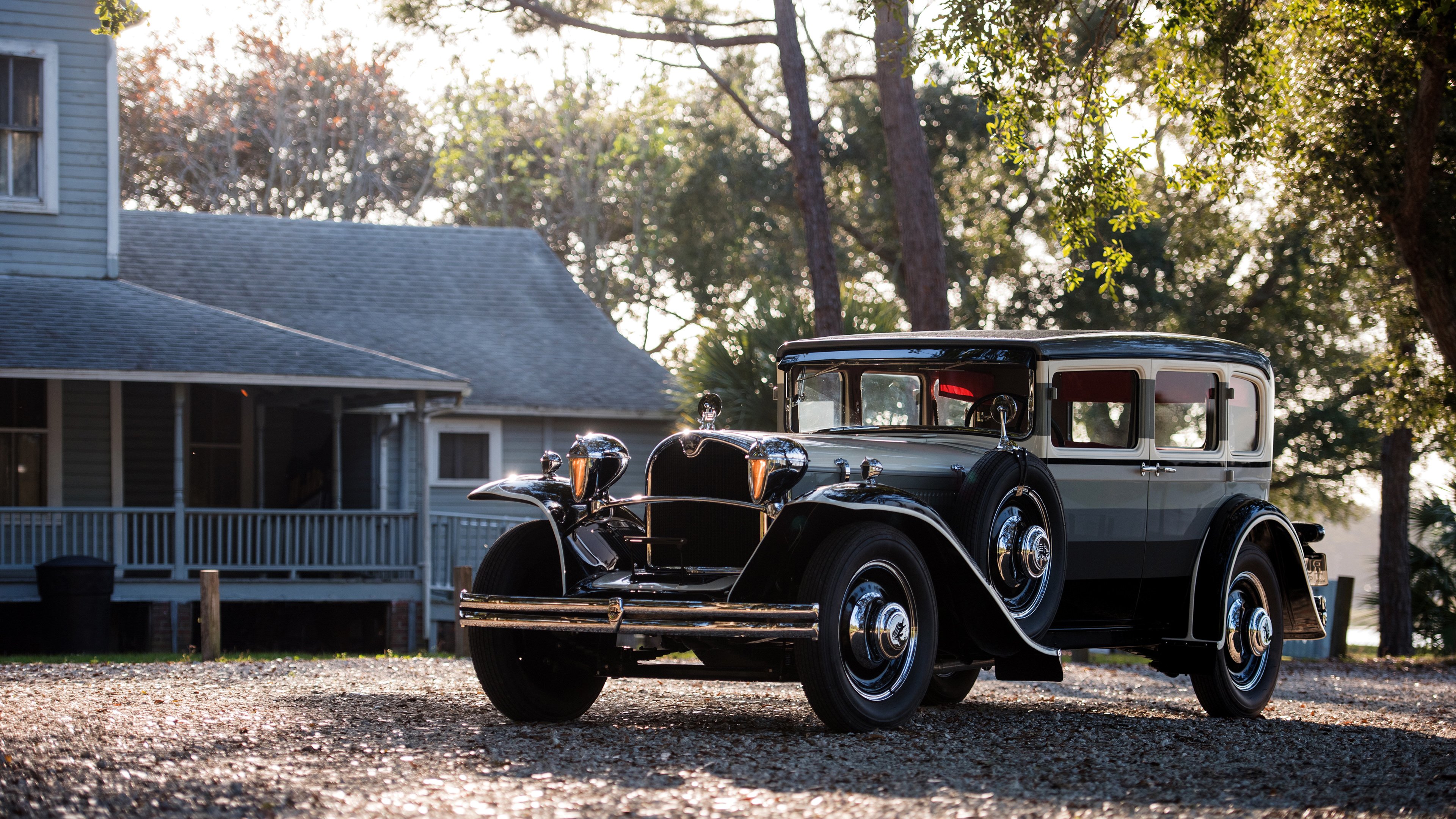 开云体育在线-足球史诗级冷门！洪都拉斯无名之师血战圣西罗，欧冠奇迹斩落红黑巨人AC米兰