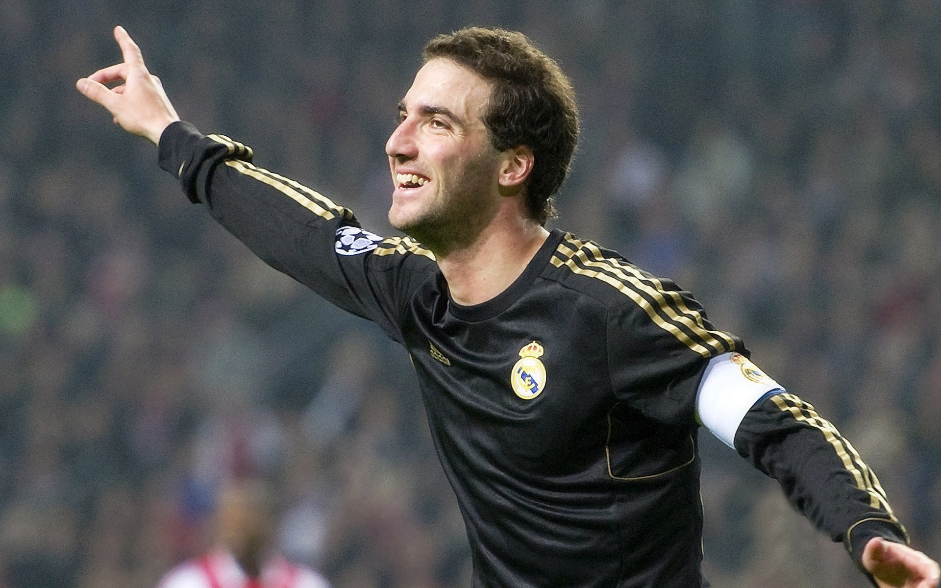 开云APP-凡尔赛宫论剑，范戴克这堵叹息之墙，让传控王朝听见冰川崩塌