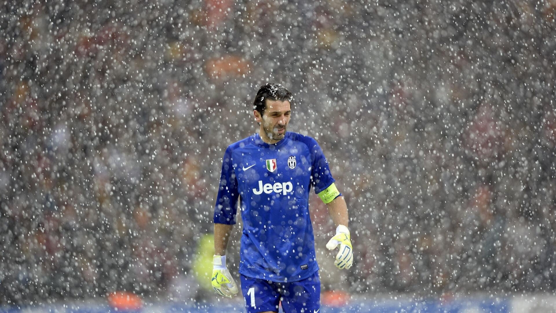 武切维奇化身禁区伐木工，深圳以窒息式防守完成对山西的战术瘫痪