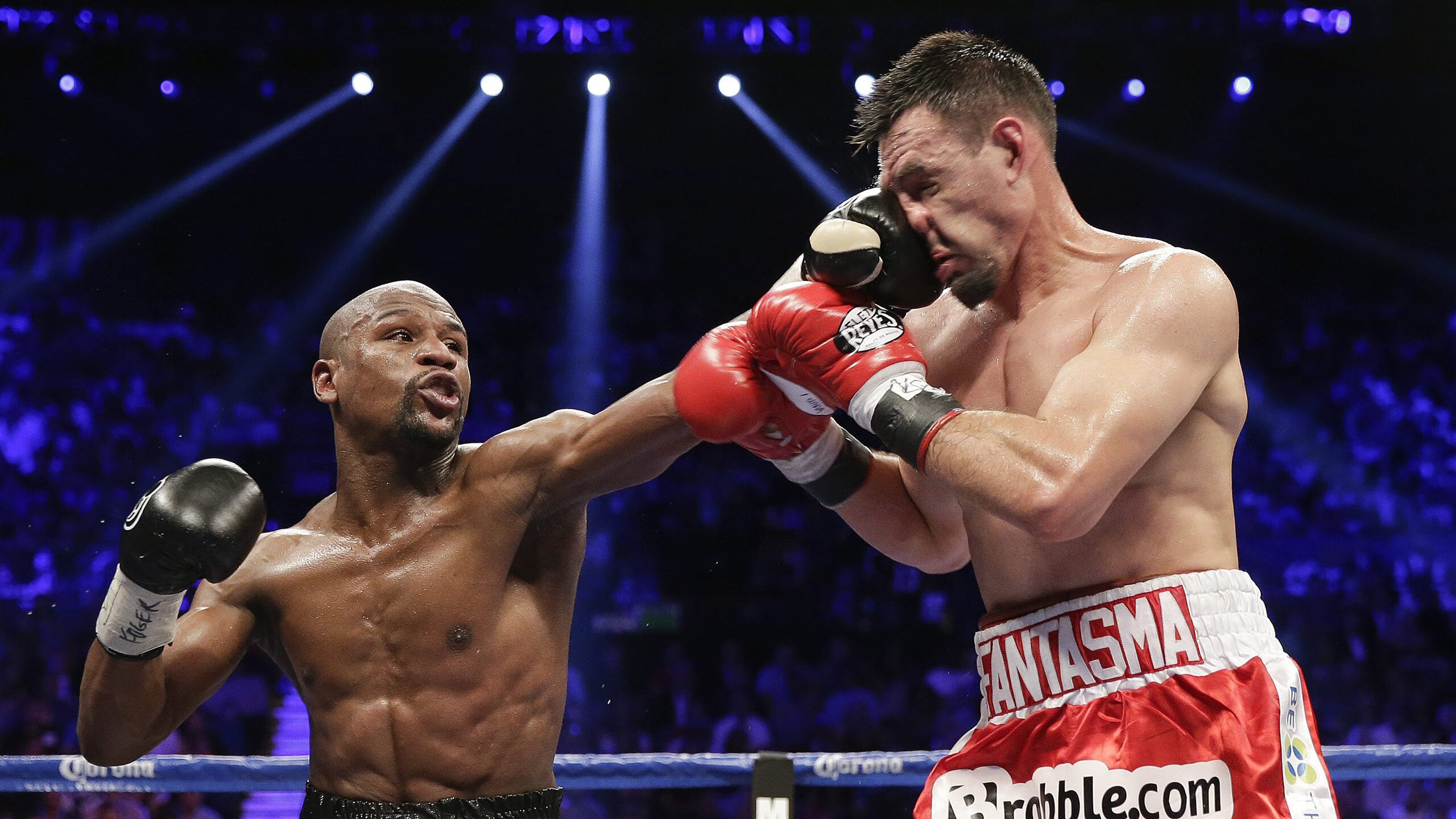 开云APP-赛道与明星的交响，本泽马为何能成为F1之夜的最大亮点？